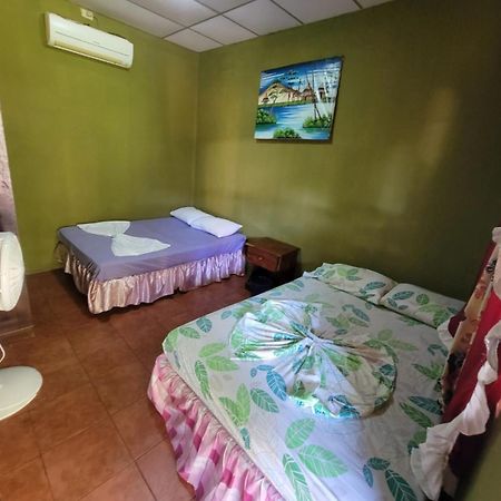 Hostal Nathaly Moyogalpa Luaran gambar