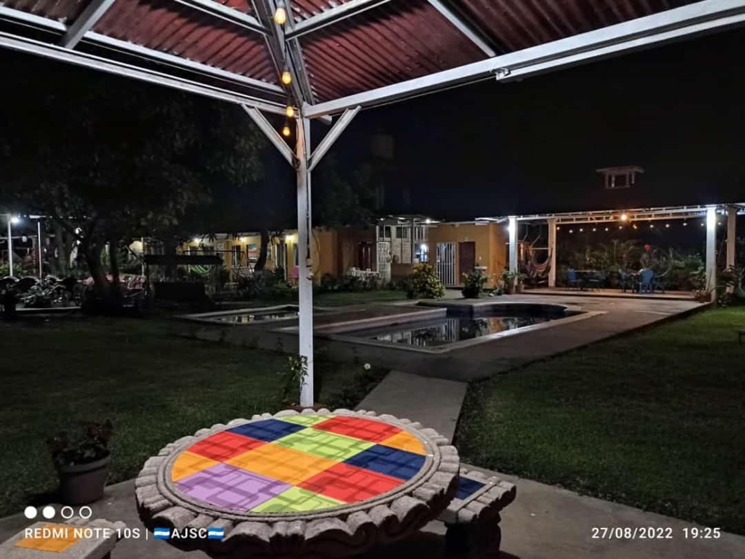 Hostal Nathaly Moyogalpa Luaran gambar